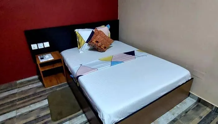 Kikis Court Resort