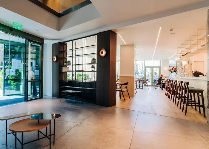 Athinais Hotel