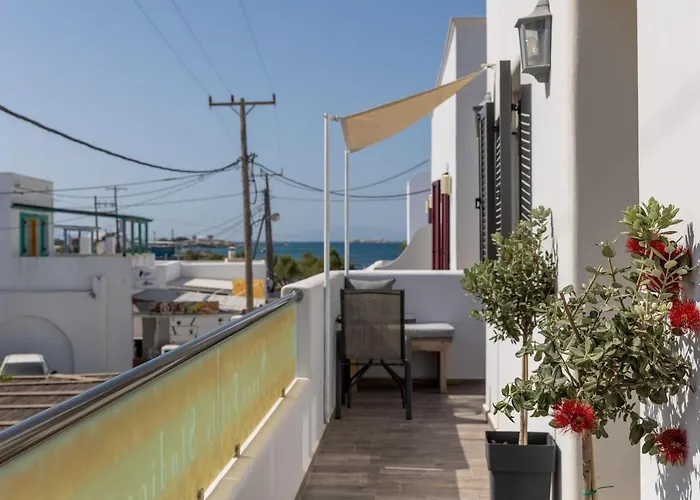 Naxos Petite Studios