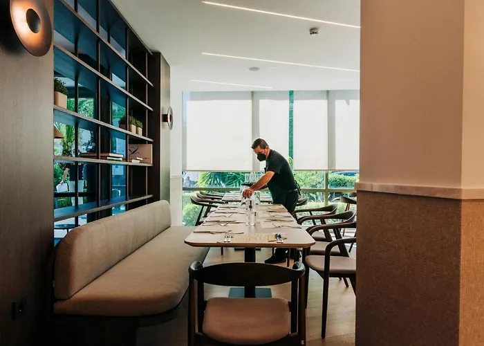 Athinais Hotel