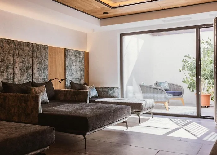 Hotel Paradies