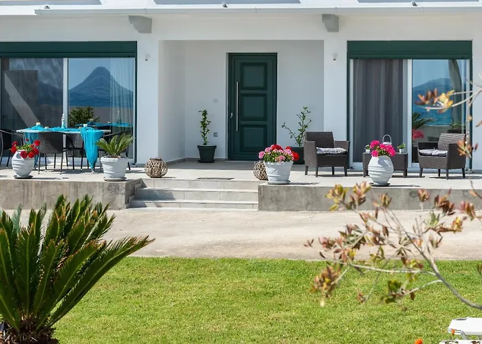 Vrachos Holiday Home