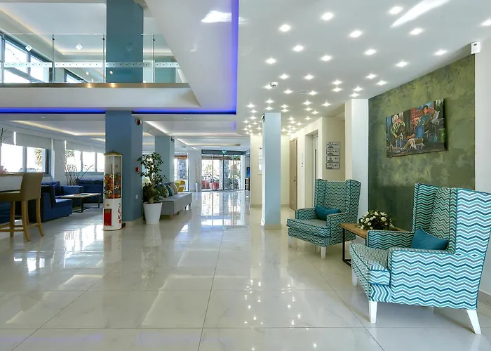 Pollis Hotel