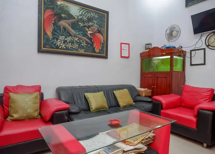Reddoorz Syariah Near Rs Mitra Siaga