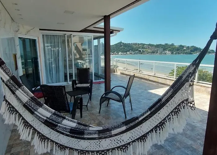 Apartamento de Cobertura frente para o mar Itapema