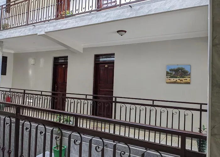 Kasenene Legacy Hotel