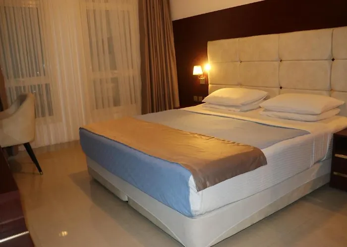 Golden Airport Hotel