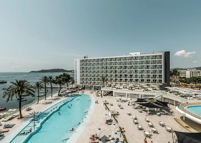The Ibiza Twiins - 4* Sup