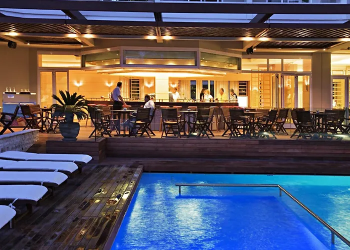 Athineon Hotel