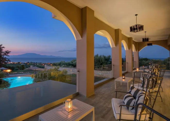 Elegance Luxury Executive Suites - Adults Only