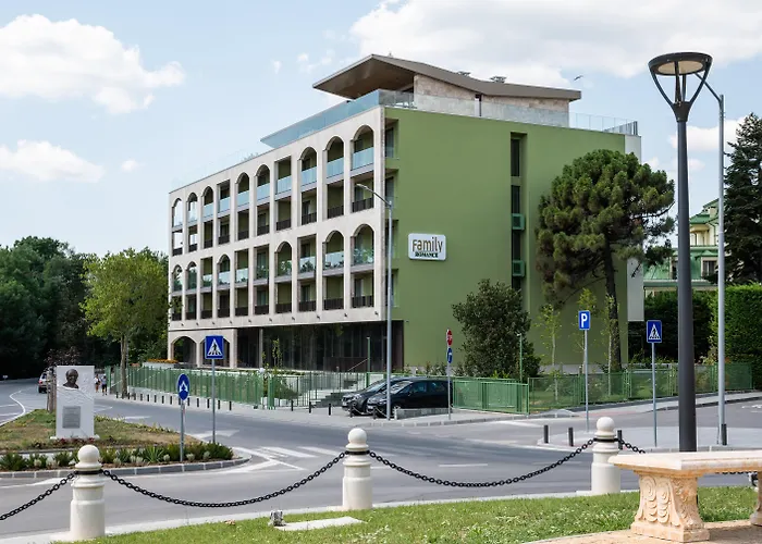 Romance Hotel And Family Suites