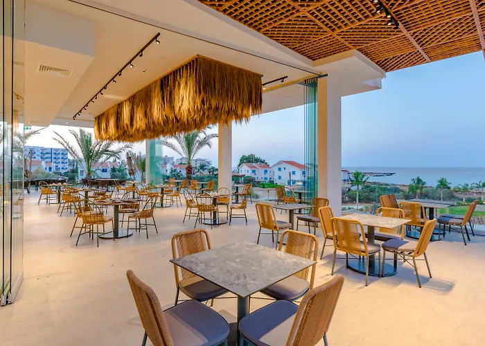 Cavo Zoe Seaside Hotel