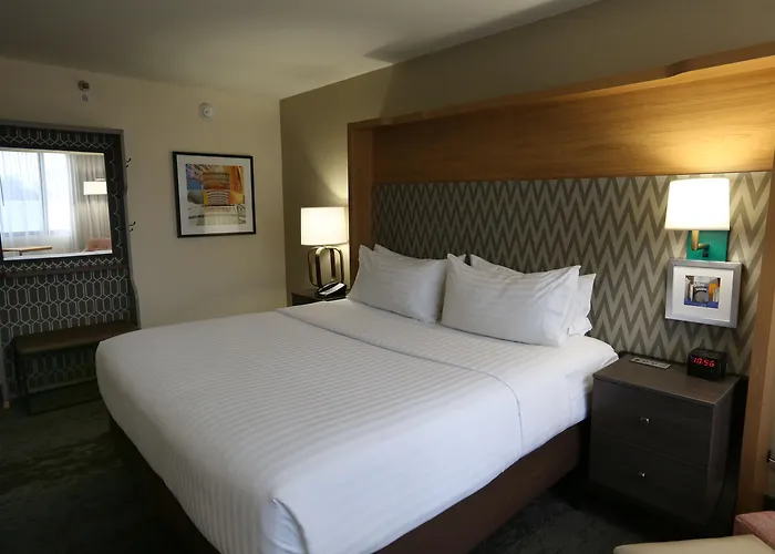 Holiday Inn Chicago North Shore By Ihg