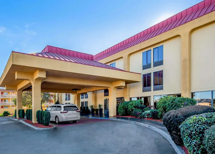 Oakland Airport Arena Hotel
