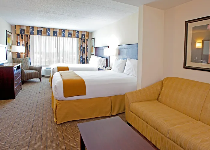 Holiday Inn Express & Suites Columbus At Northlake By Ihg