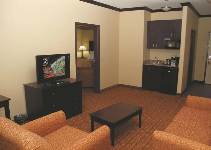 La Quinta By Wyndham Ennis