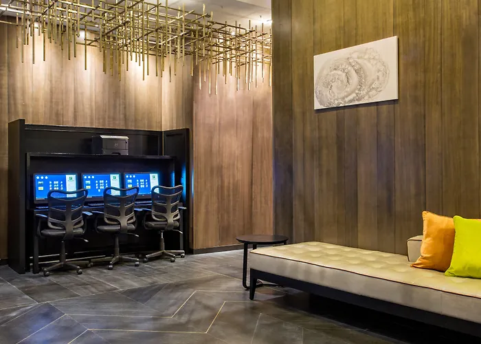 Holiday Inn Manhattan Financial District