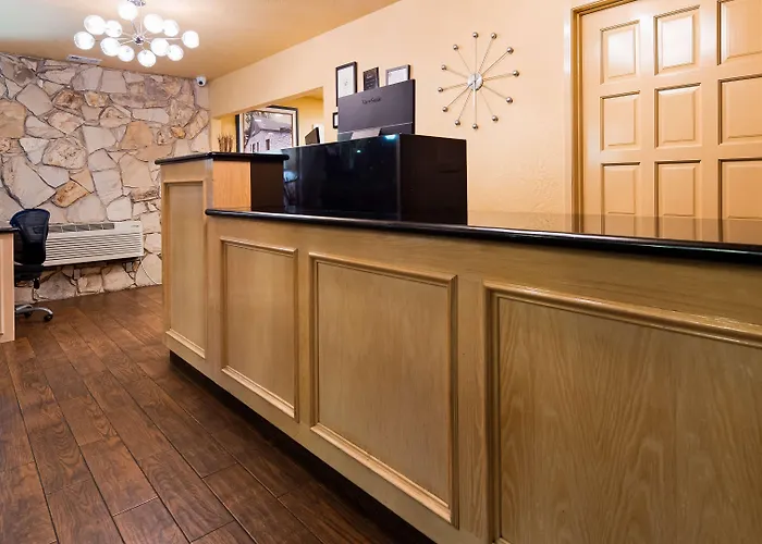 Best Western Pine Tree Motel