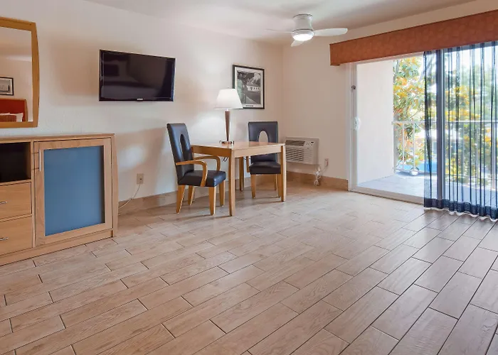 Best Western Pine Tree Motel