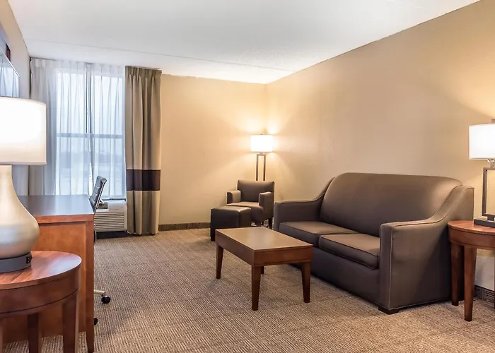 Comfort Inn & Suites Piqua-Near Troy-I75