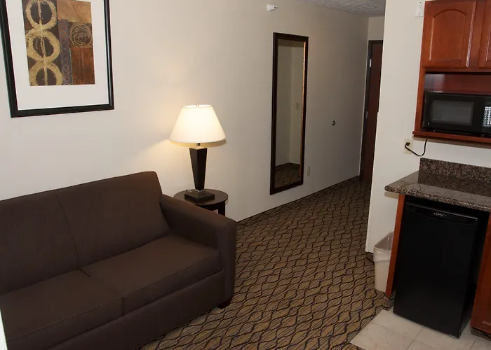 Holiday Inn Express Hotel & Suites Cadillac By Ihg