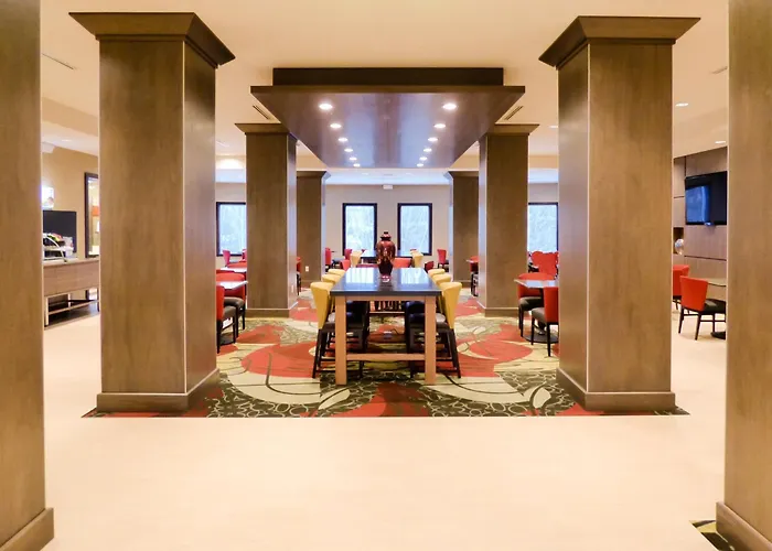 Holiday Inn Express & Suites Plymouth - Ann Arbor Area By Ihg