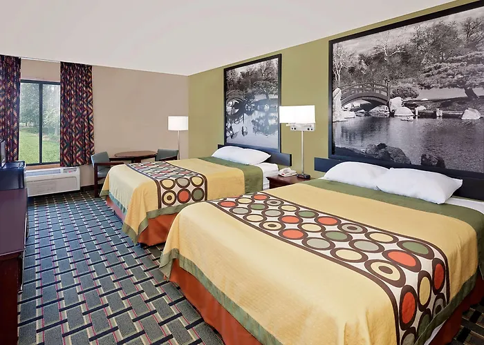 Econo Lodge Canton North