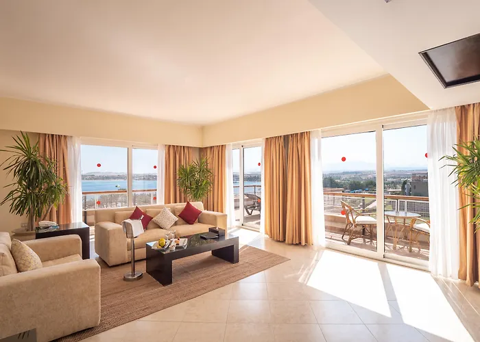 Fort Arabesque Resort, Spa & Villas