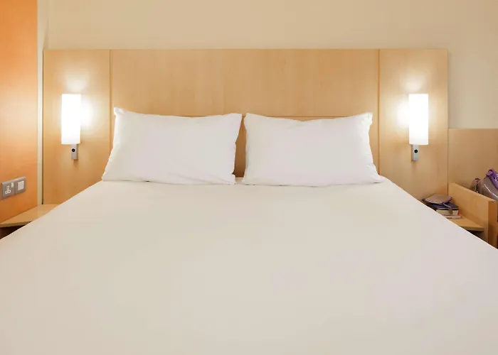 Ibis Cardiff Centre