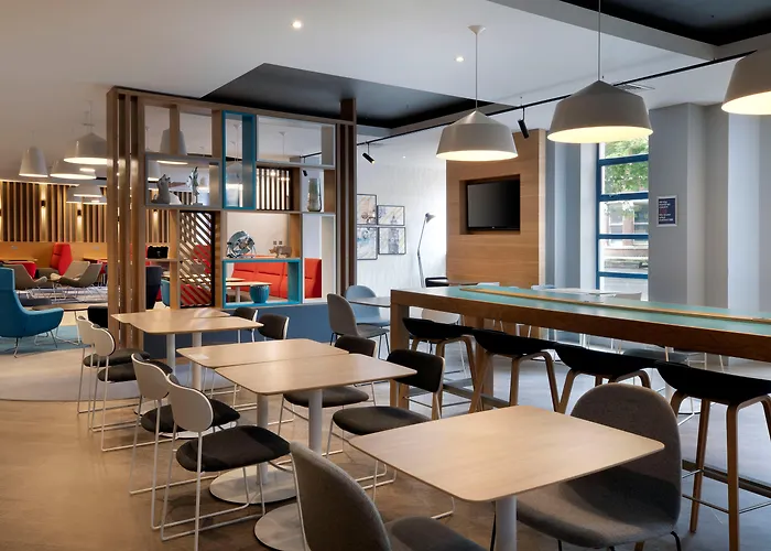 Holiday Inn Express Belfast City By Ihg