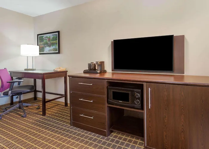 La Quinta By Wyndham Rockford
