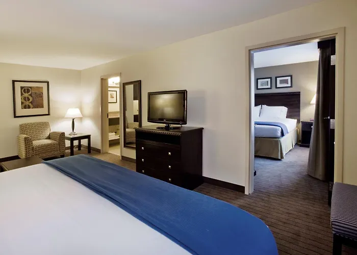 Holiday Inn Express & Suites Moultrie By Ihg