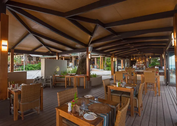 Coco De Mer Hotel And Black Parrot Suites