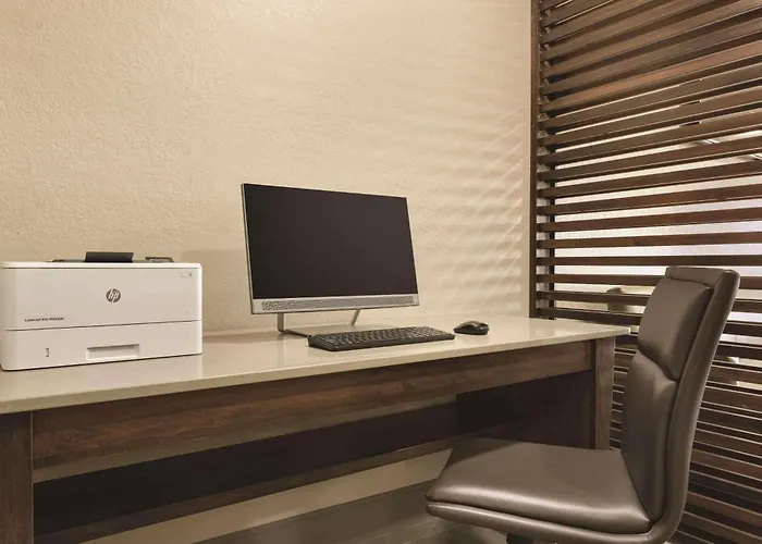 Country Inn & Suites By Radisson, Coralville, Ia