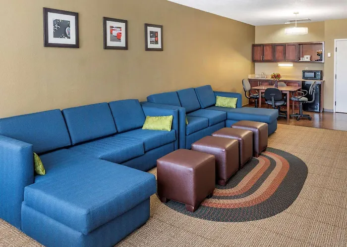 Comfort Inn & Suites Lincoln I-20