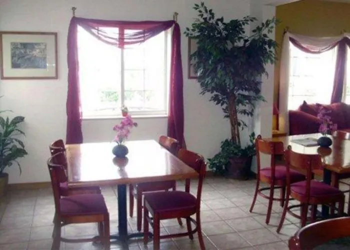 Rodeway Inn Salina North