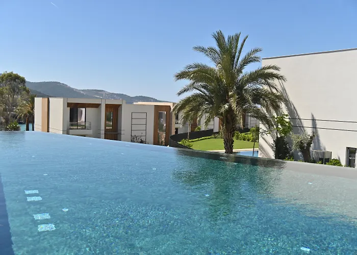 The Norm Collection Door'A Bodrum