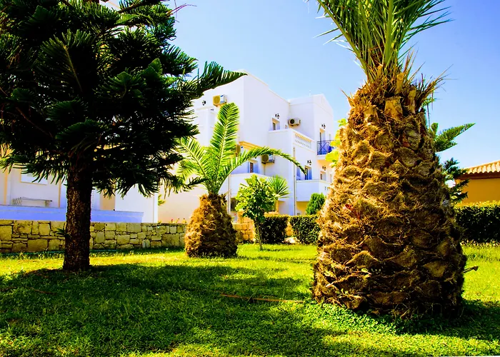 Yiannis Manos Hotel Resort