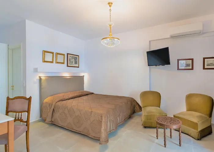 Nami Hotel & Suites