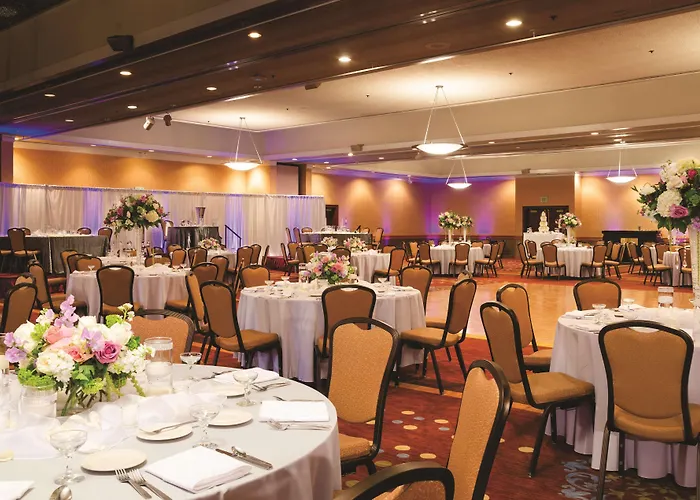 Doubletree By Hilton Bakersfield