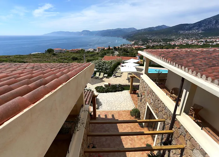 Hotel Villa Gustui Maris