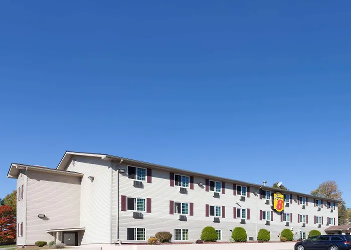 Super 8 By Wyndham Johnstown/Gloversville