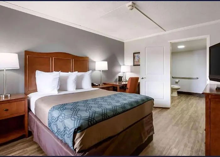 Travelodge By Wyndham Canton-Livonia Area, Mi