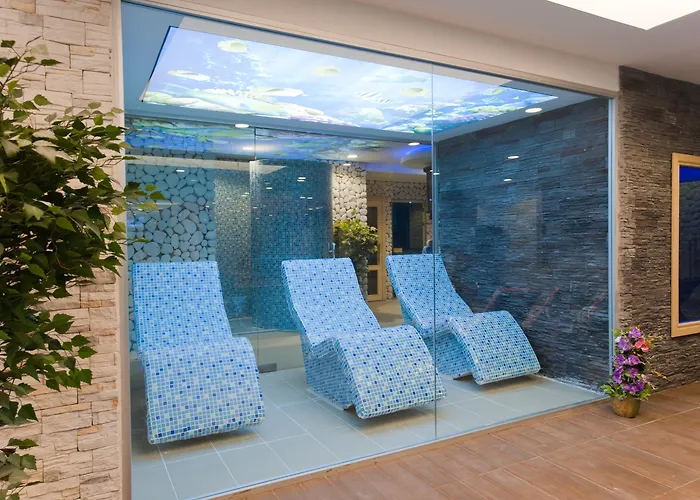 Elegance Resort Hotel & Spa Wellness-Aqua
