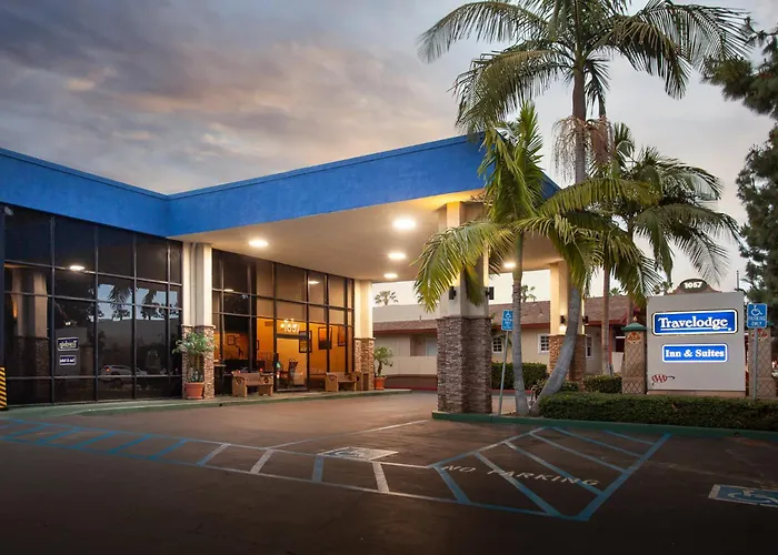 Travelodge Inn & Suites By Wyndham Anaheim On Disneyland Dr