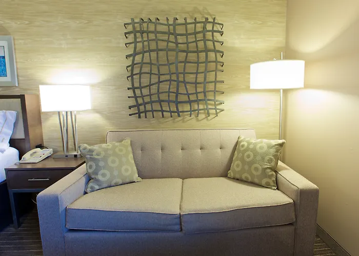 Holiday Inn Express Fargo - West Acres By Ihg