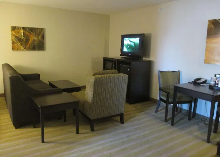 Best Western Harvest Inn & Suites