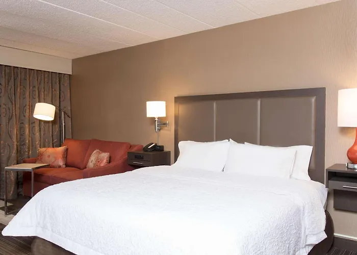 Hampton Inn Columbus/Taylorsville