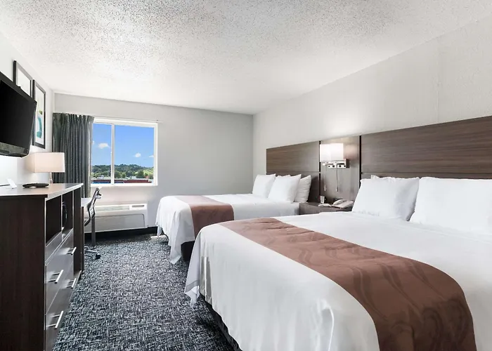 Quality Inn & Suites Ferdinand