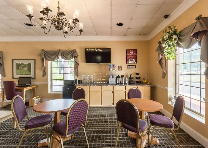 Econo Lodge Inn & Suites Orangeburg